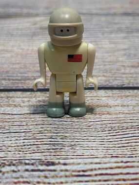 Vintage Tyco 1980's Super Block Astronaut Mini Figure